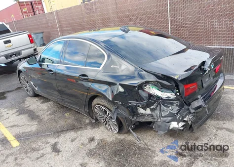 2019 BMW 530E Iperformance из США, поврежденный, VIN WBAJA9C51KB392939